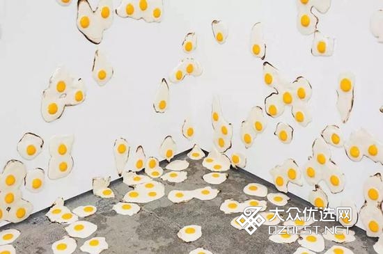 论鸡蛋的艺术价值:一个画廊里的7000个煎蛋