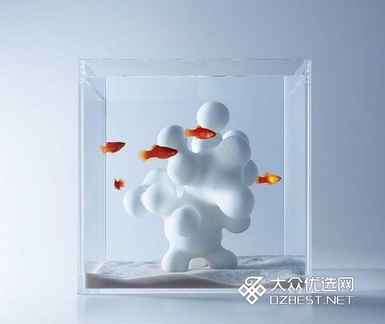 日本设计师将空气塞入水族箱 画面充满了诗意