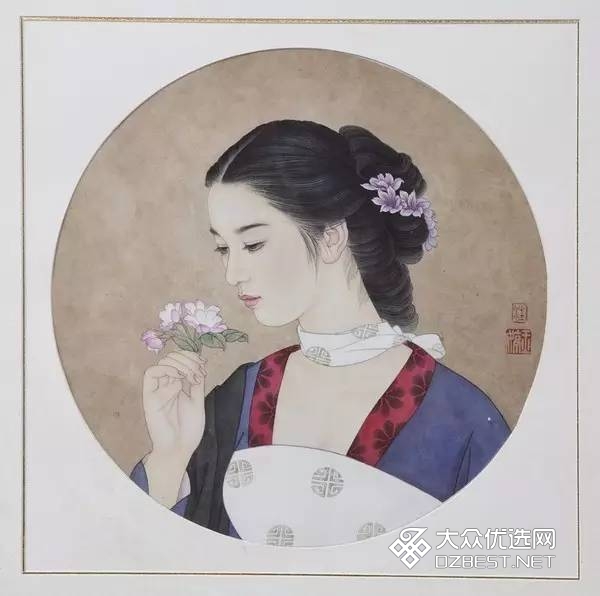 她的手只能移动5cm 画作却大受欢迎